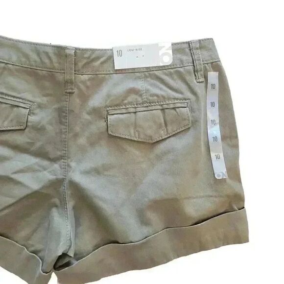 Old Navy Women's Khaki Green Cotton Low Rise Cuffed Shorts NEW - Picture 3 of 11